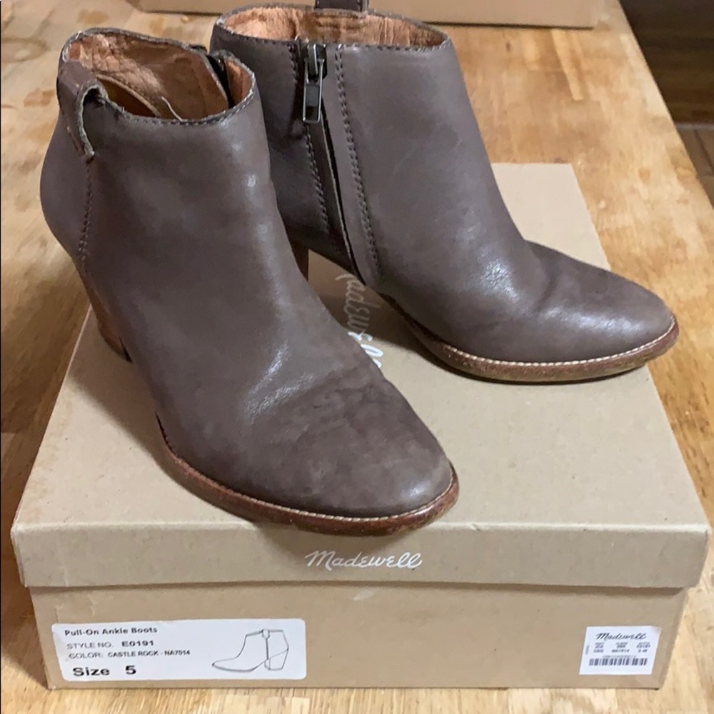 Madewell Pull-On Ankle boots in Castle Rock